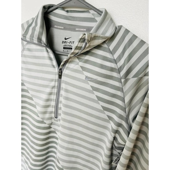 Nike Dri-Fit 1/2 Zip Long Sleeve - Picture 4 of 6